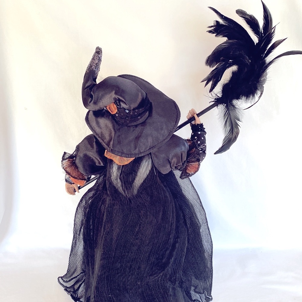 Gently Used Collector Cracker Barrel Beautiful Fiber Optic Witch Halloween Decor - Picture 4 of 10